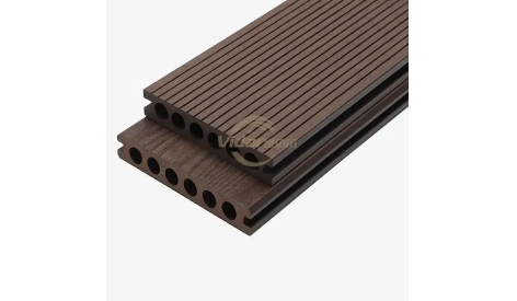 Tarimas de WPC frente a madera tradicional: ¿cuál debería elegir en 2025?