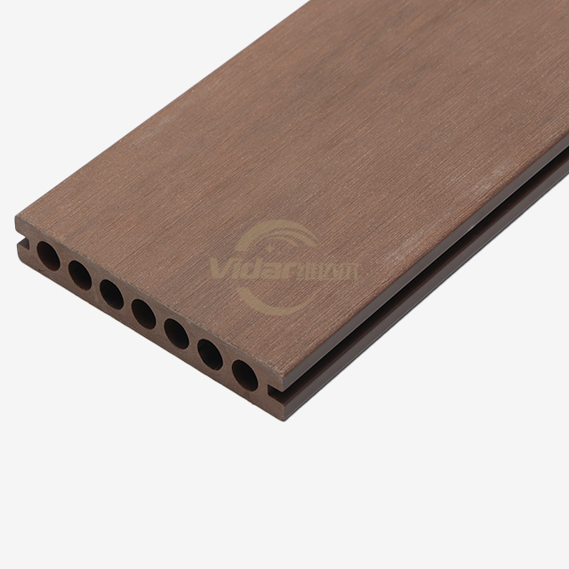 Decking compuesto plástico de madera grabado en relieve 3D de madera de WPC de 140x22m m